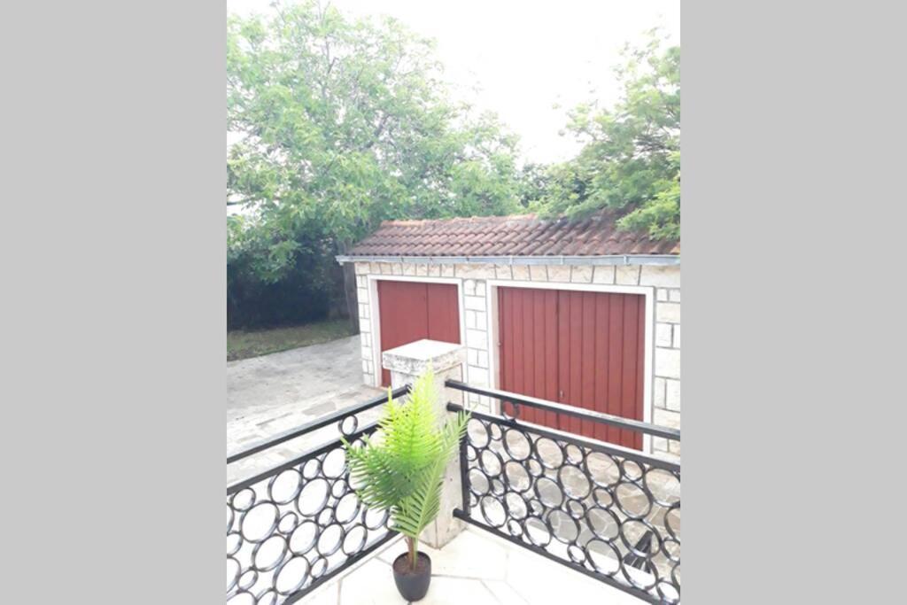 Giovanna - Spacious Lovely Apartment Супетар Екстериор снимка